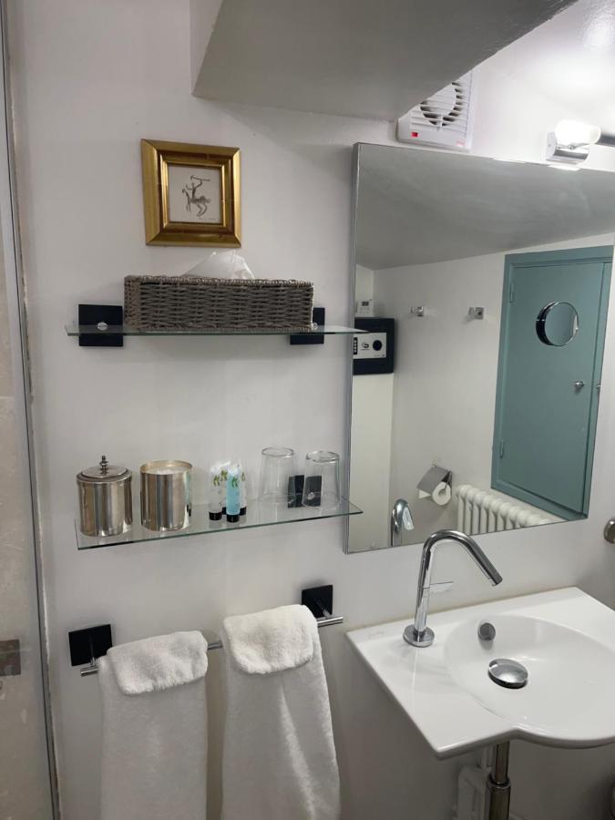 Face Au Palais Bed & Breakfast Avignon